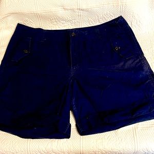 Lauren Ralph Lauren cargo Navy shorts. Rolled up buttoned shorts. Size 16